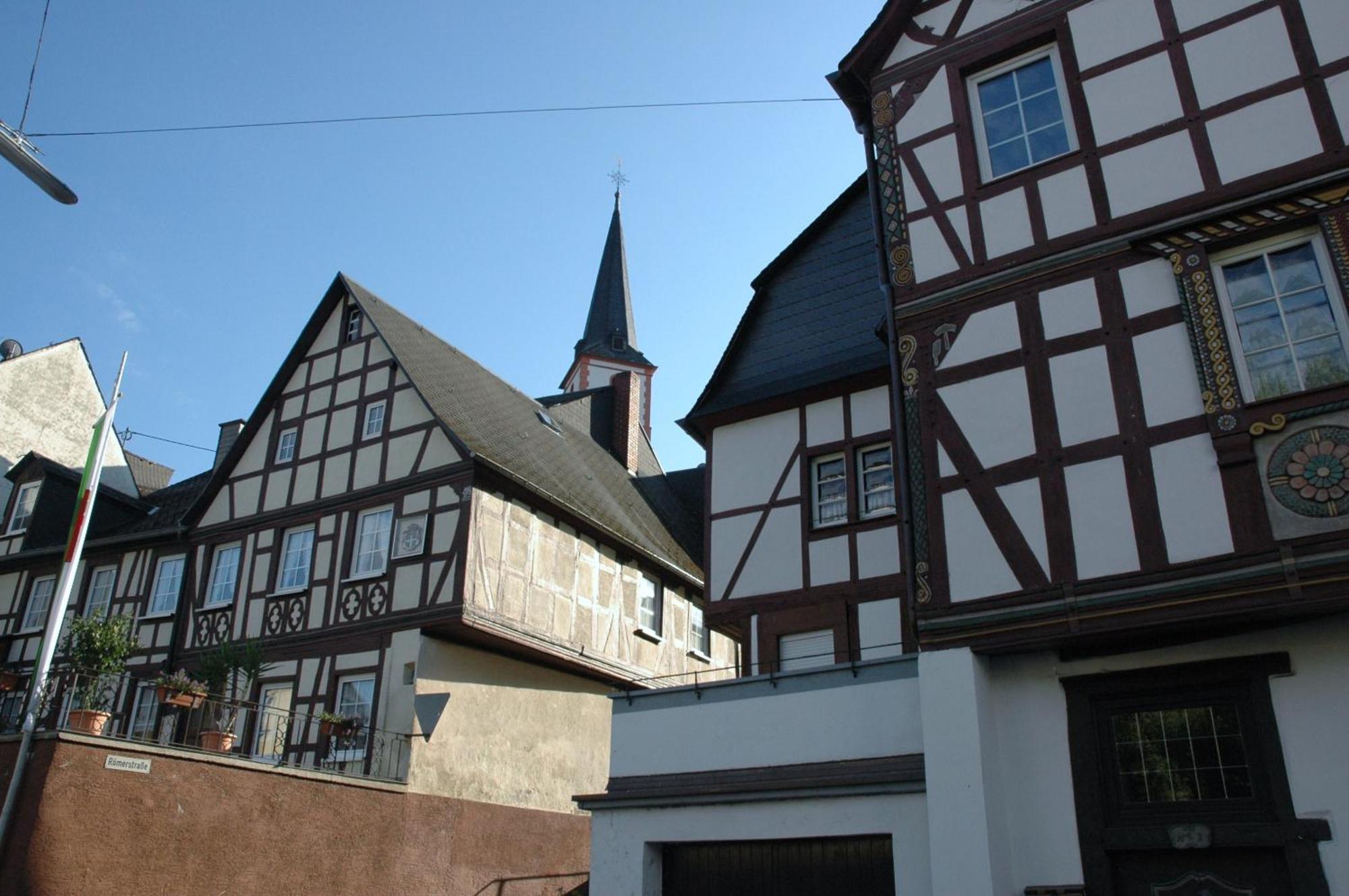 Weingut-Gaestehaus Karl Otto Nalbach Hotell Briedel Exteriör bild